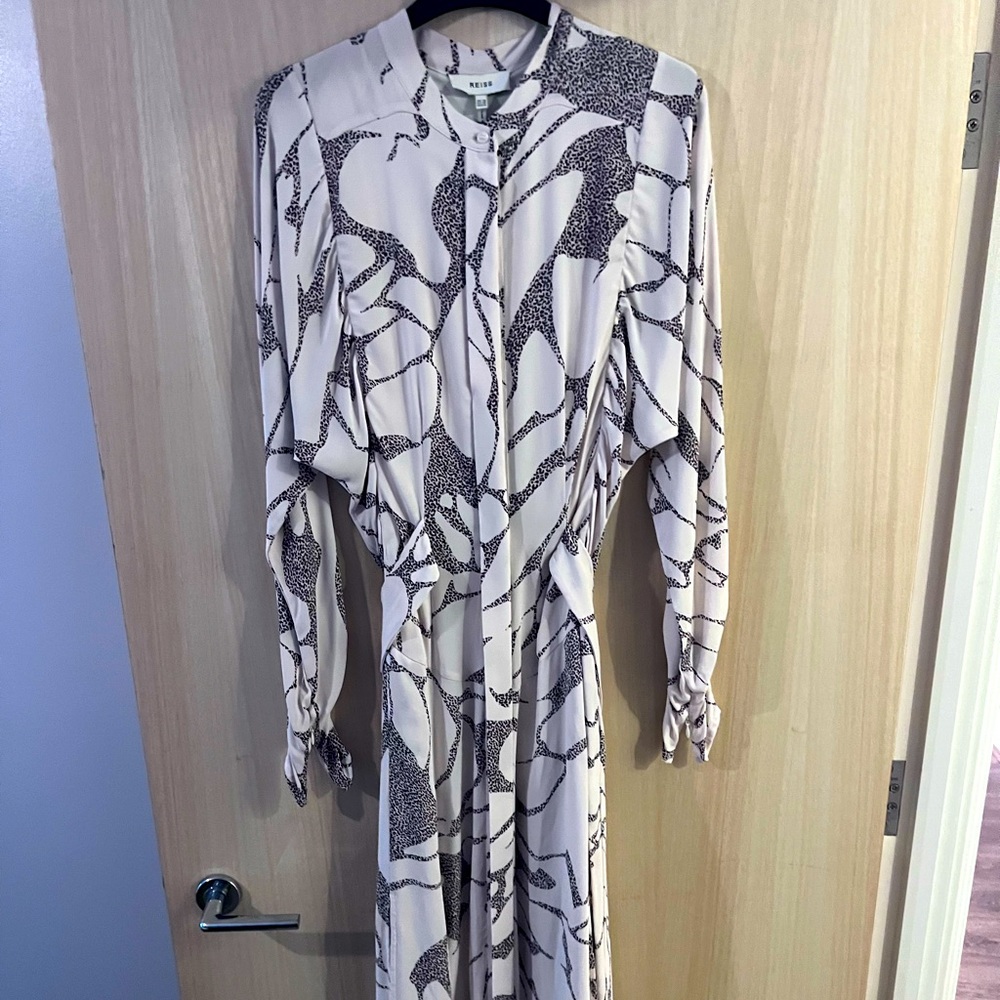Reiss brand new leopard printed long sleeve dress - Picture 3 of 7